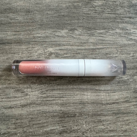 Lunar Beauty "Starlight" lip gloss - Picture 2 of 7